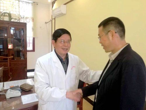 阜阳市政协主席李志伟到市中医医院检查指导工