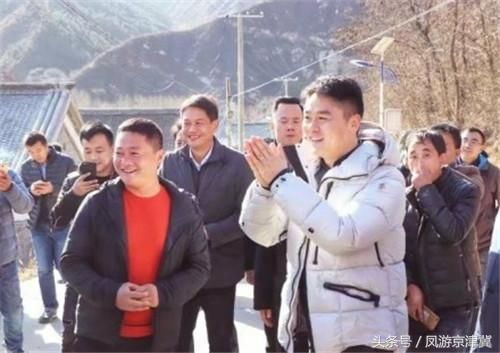 村长来了:刘强东现身保定阜平 未来五年让全村