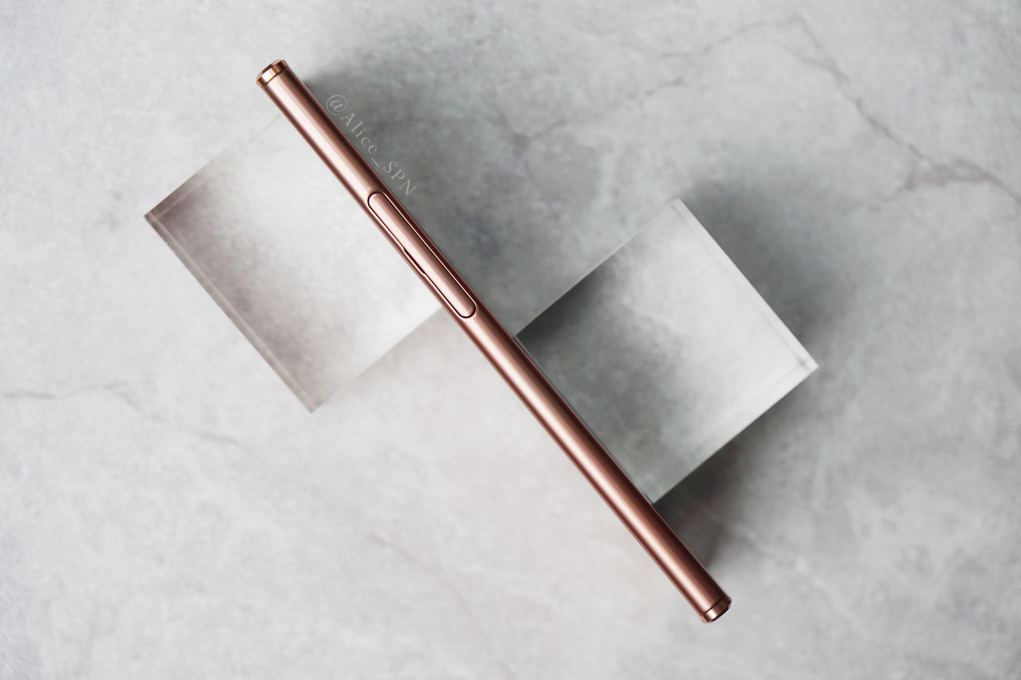 索尼XZP金粉版图赏:这个颜色真的好特别!