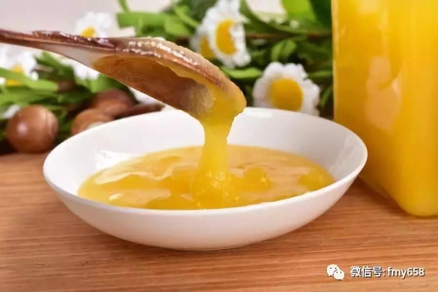 蜂蜜简单搭配涂脸,从此不再为买什么面膜而烦