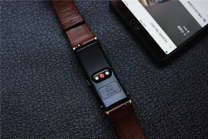 能打电话的触控智能手环-华为手环B5体验