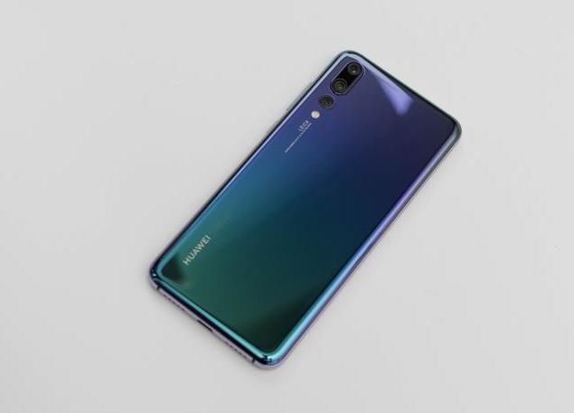 华为P20被吐槽无法打游戏,小米6X却承诺:重度