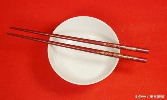 中日韩对比:从小小筷子看出三个国家的特征