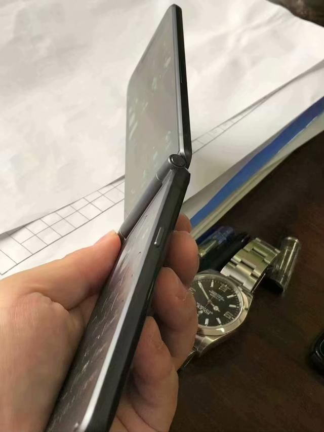 翻盖王者,5100元三星W2017+手机测评