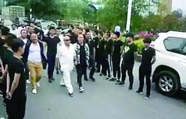 高调出狱黑老大被警方确认为有组织犯罪集团