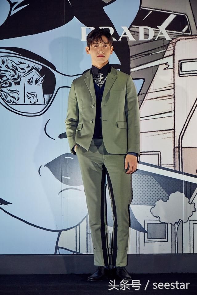 林允儿EXO东方神起 数百艺人齐聚Prada酒会