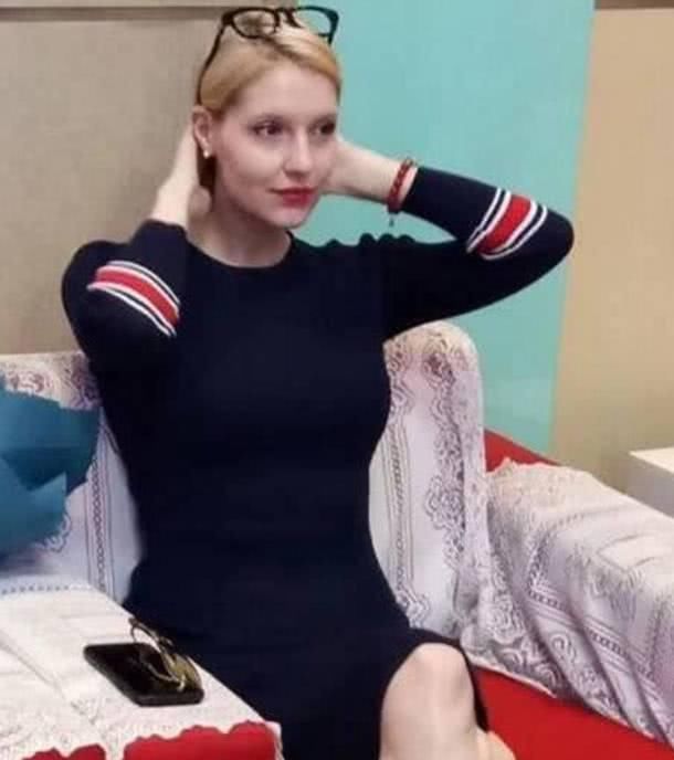 外国女人老的快?看撒贝宁的洋媳妇,与章子怡