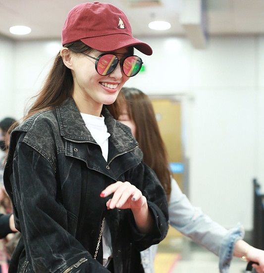 罗晋新剧和潘之琳花式热吻 网友替唐嫣喊话:快