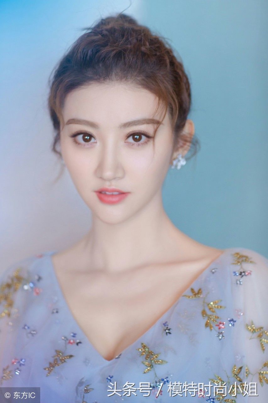 景甜:出席活动,网友:又想起南景甜,北奕欢,唱不