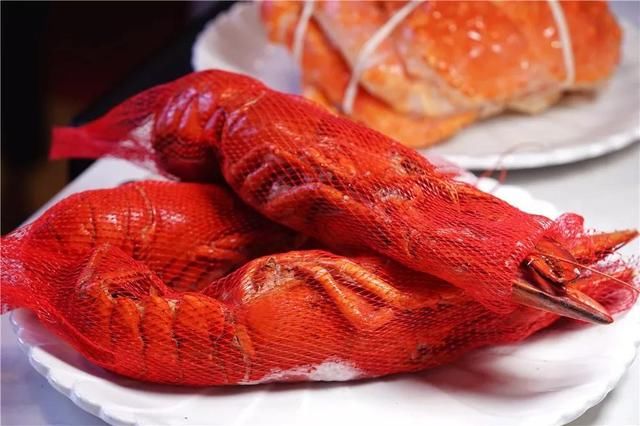140人一晚吃掉半吨小龙虾?敞吃不限量?哪家店