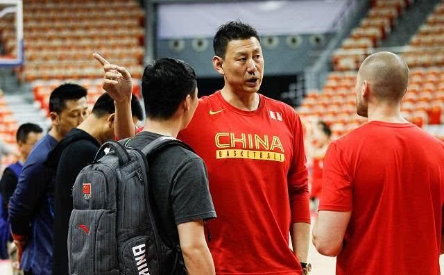 姚明公开支持李春江出任中国男篮主教练!杜峰