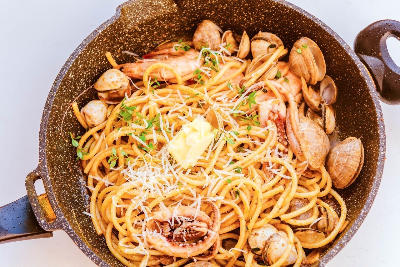 能够去喂饱灵魂与孤独的海鲜炒面