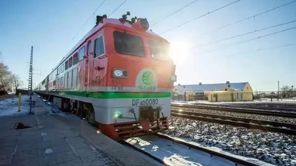 “雪国列车”出发了 配有KTV、淋浴房 “雪国列车”出发了 配有KTV、淋浴房