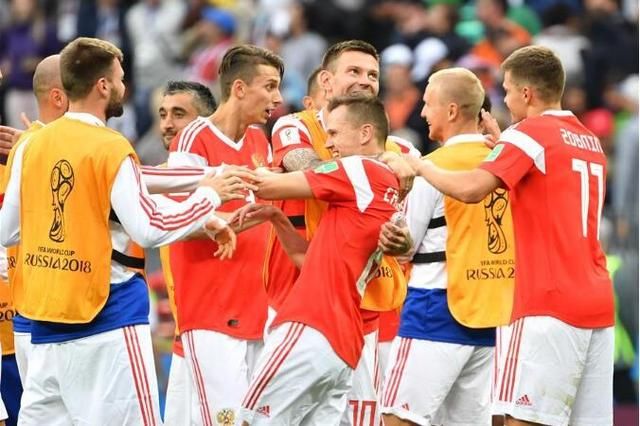 2018世界杯俄罗斯5:0大获全胜!总统普京想笑了