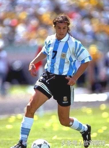 盘点阿根廷足球历史十大巨星排行榜:三人效力