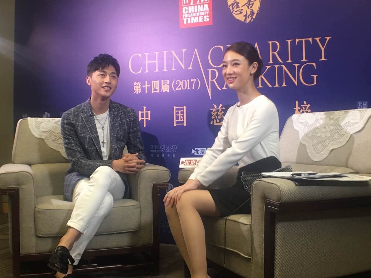 青年男演员梁鑫阳助力中国慈善榜 青年男演员梁鑫阳助力中国慈善榜