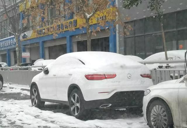 那些买得起百万豪车,却舍不得买车位的人是什