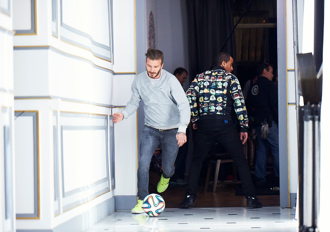 刚过41岁的小贝证明 直男也可以性感和体面