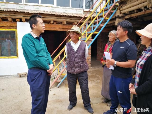 包东红赴甘南州调研指导工作