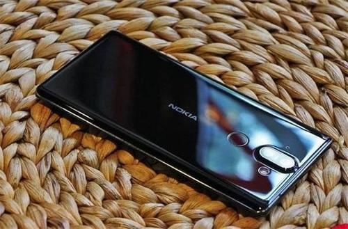 诺基亚真旗舰,不锈钢 原生系统 蔡司双镜,比华为p20贵900