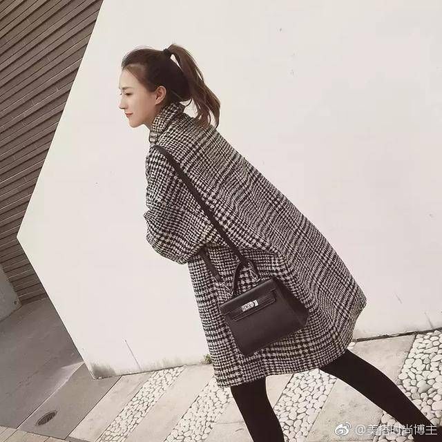 今年最流行的大衣配上过膝长靴,美翻了