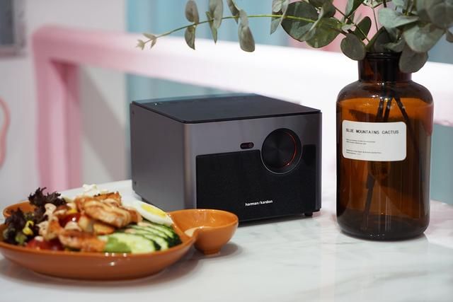 看世界杯用什么?极米无屏电视H2 Slim高清大屏