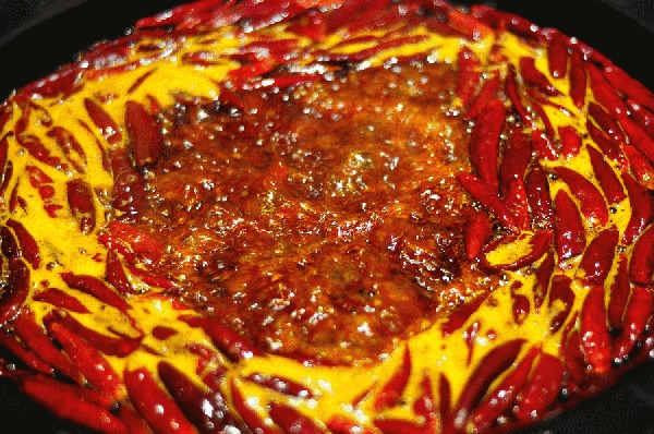 小龙坎请你免费吃火锅!被100+位明星翻牌的火锅店，翘班也要去!