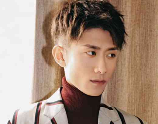 张一山高考365分,热巴高考427分,他高考迟到2