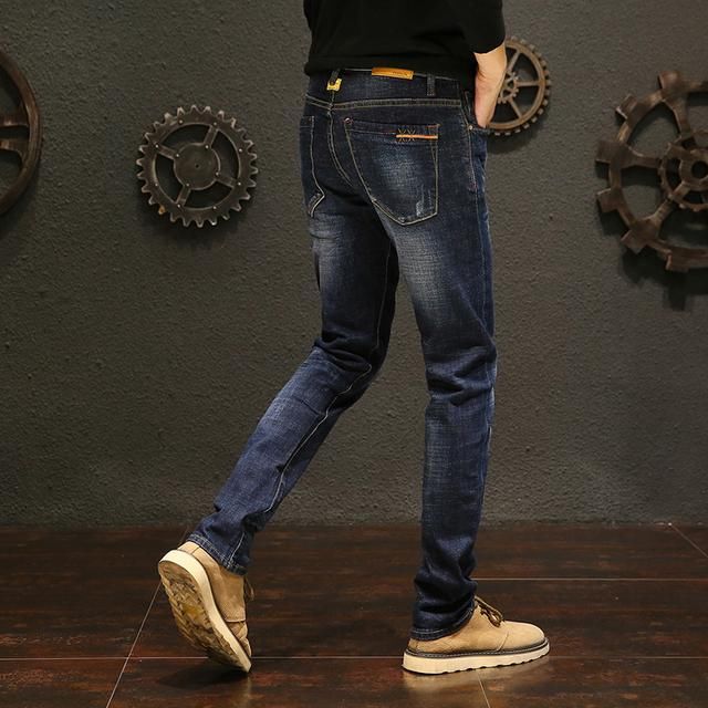 男人过了30尽量别穿的土气,这样穿牛仔裤,看着