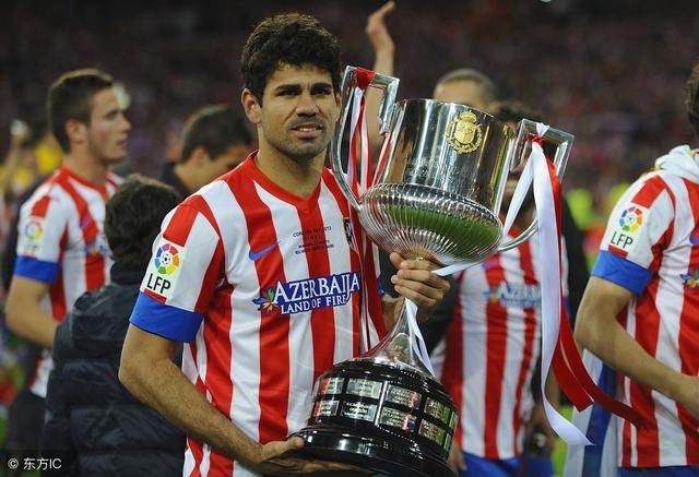 现役最强!梅西打进决赛将创新纪录,C罗再踢十