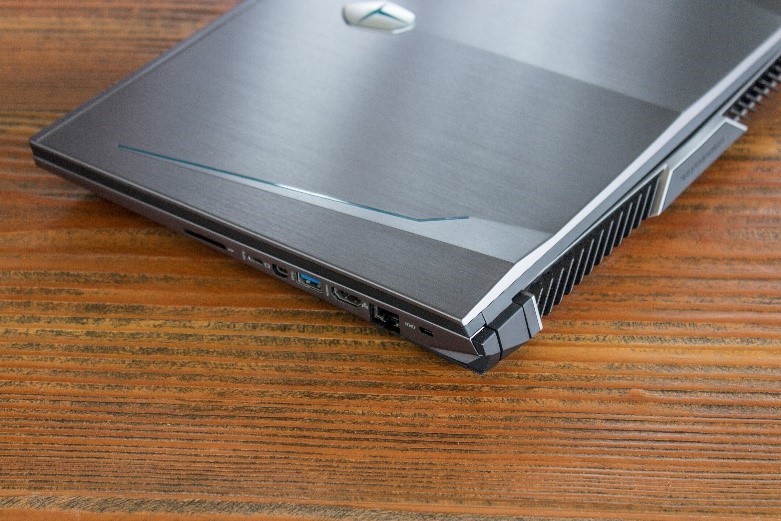 雷神新品dinox6 细节评测,搭载120hz屏幕震撼上市