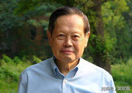 杨振宁恢复国籍,吴京躺枪,作家:吴京要以他为榜