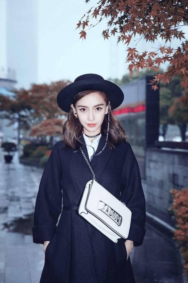Angelababy俏皮演绎迪奥2018早春系列,这样穿