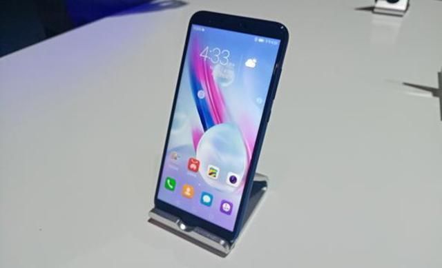 荣耀9青春版对比小米8SE, 究竟谁更值得买?