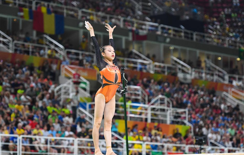 平衡木-拜尔斯失误韦伯斯夺金 范忆琳获第六名