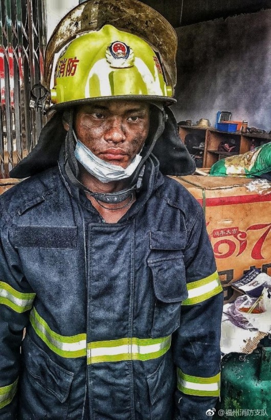 这群人好"黑"…却有无数人为他们点赞