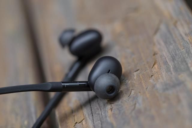 小鸟TRACK+一出,就没索尼BOSE什么事儿了,