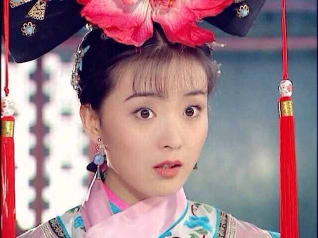 《还珠格格》晴儿王艳和赵丽颖的对比,谁的美