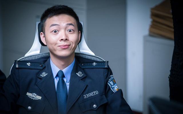 《警察锅哥》热播 张圣岳鬼马滑稽致力于"接地气"