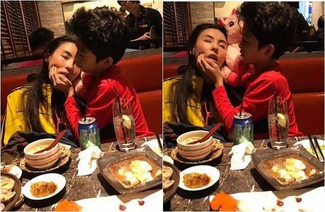 张柏芝工作累到吃饭睡着,孩子长大了,知道照顾妈妈了