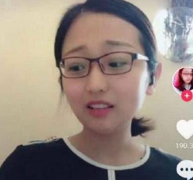 西瓜妹抖音一夜爆红,素颜亮相,网友,纯天然的果