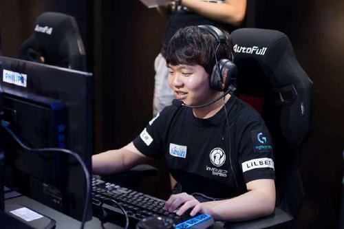 Rookie谈Faker:李哥依旧很强,只是现在SKT的