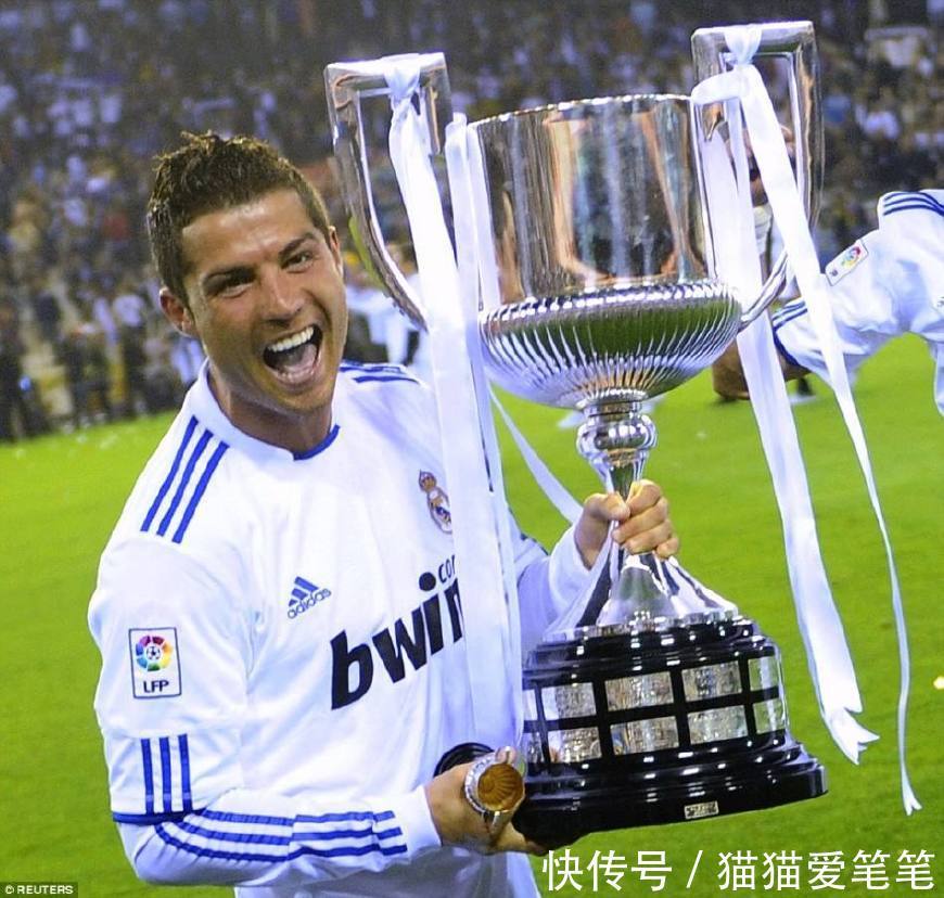 世界足坛薪水排行榜前10位,C罗仅排第3,我们中