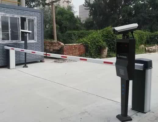 机器人将占领停车场?无人值守的时代来了吗?