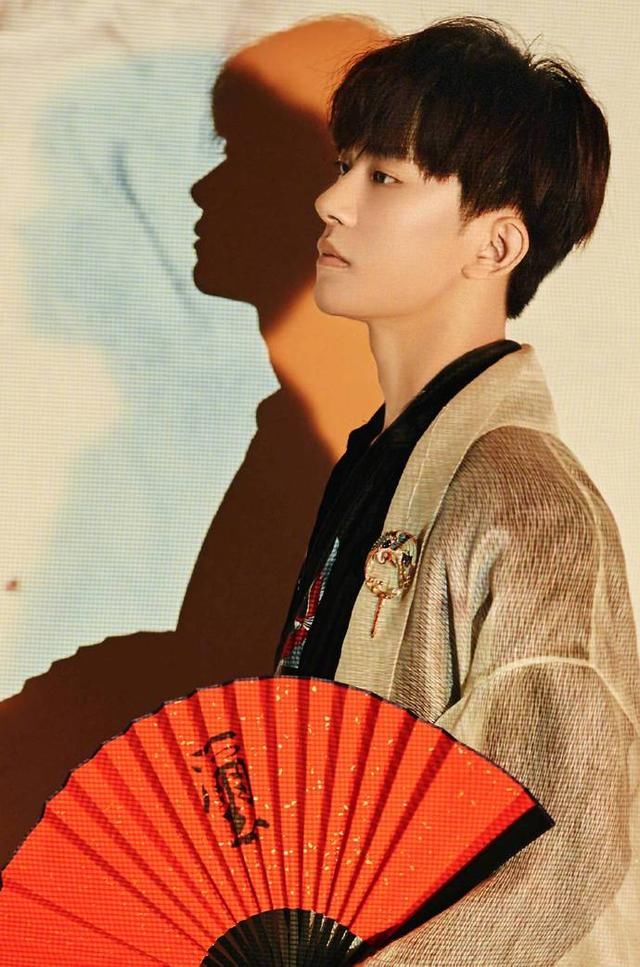 TFBOYS古风照,王俊凯翩翩,易烊千玺俊朗,没想