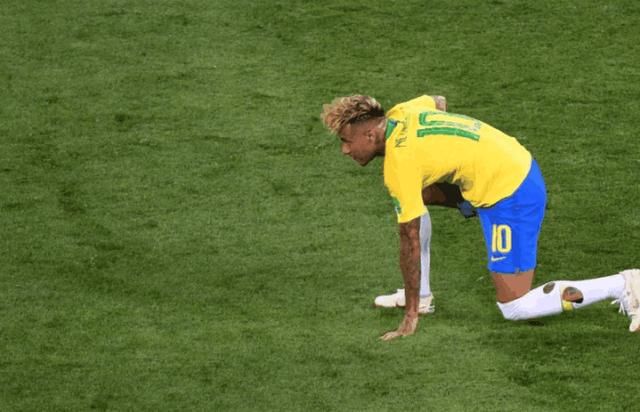 上届世界杯四强全栽!无球队有冠军相,强队只