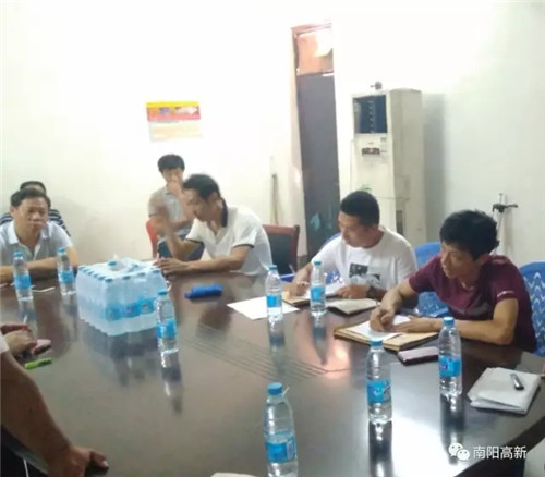 南阳高新区建设环保局组织开展全区综合治理大