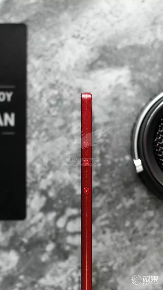 坚果3全面评测:手感顺滑续航持久,非常值得考