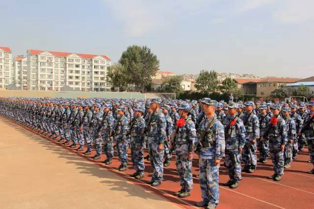 word天！女兵训练一个月 妈都不认识了