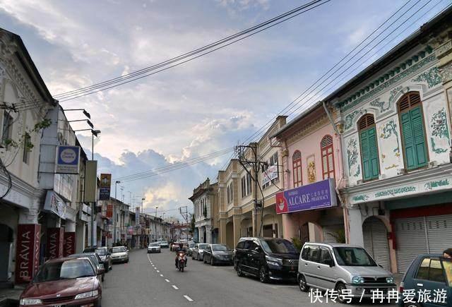 一个名字比中国还要中国的外国城市, 因一道海